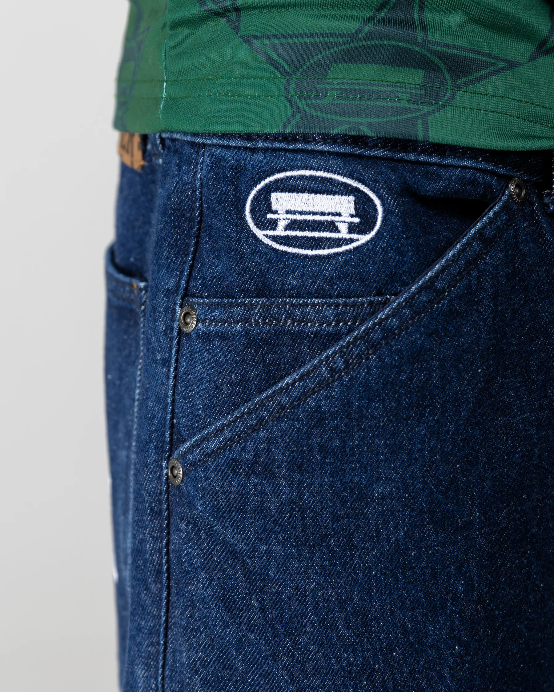 CARPENTER DENIM BAGGY SHORT - BLUE - Image 6