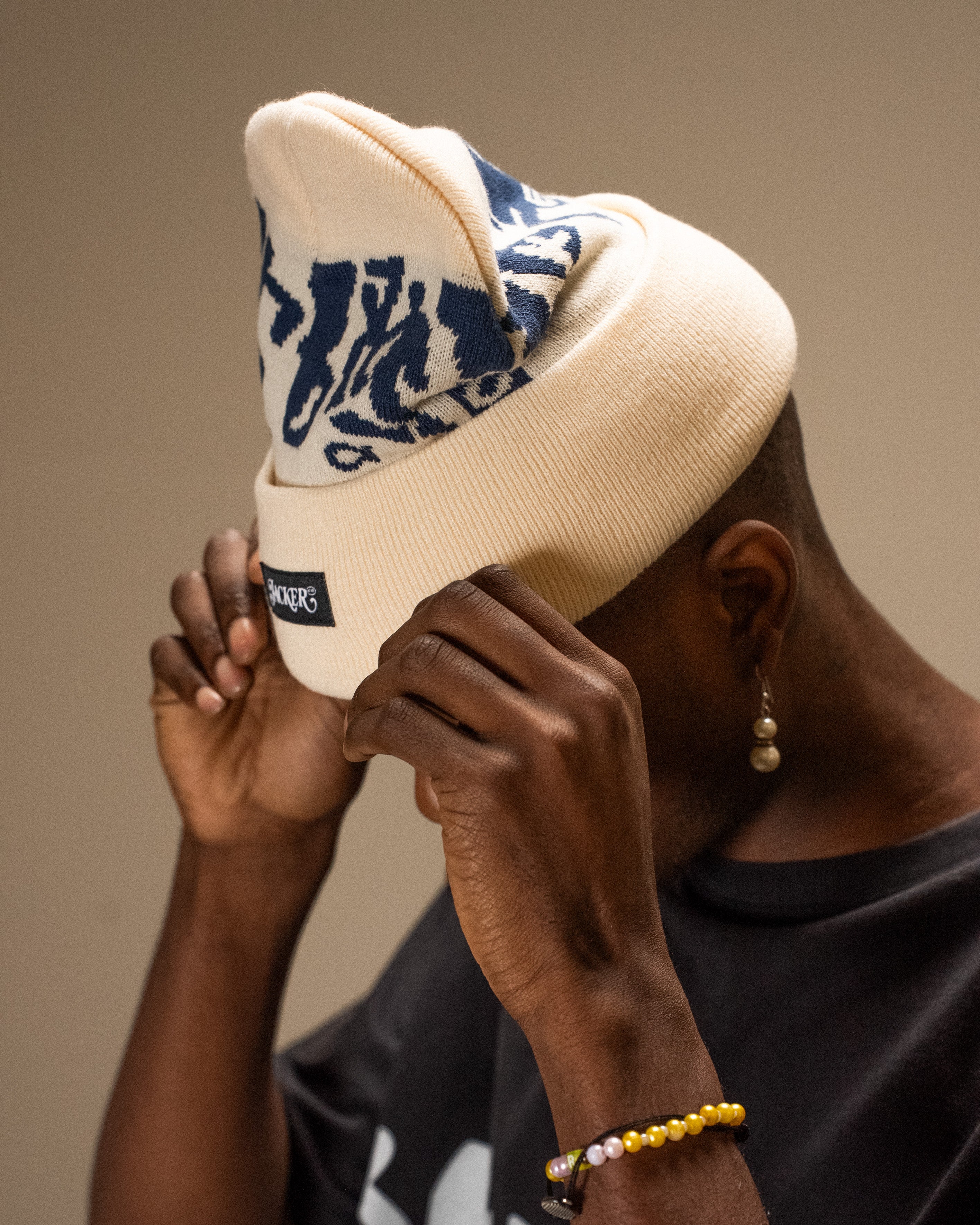 MIRROR MAZE BEANIE - BEIGE - Image 2