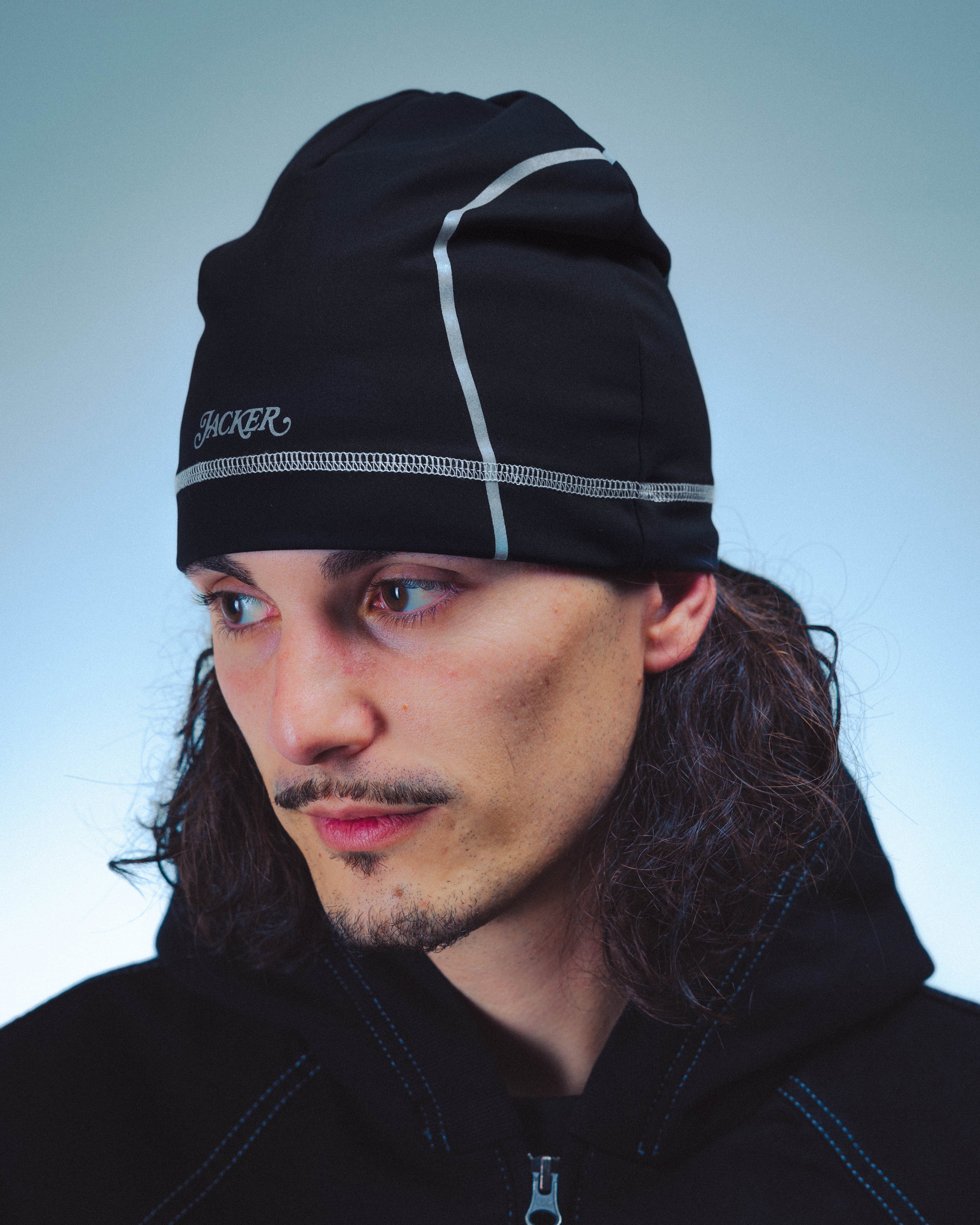 RUNNER BEANIE FOREVER HUSTLING - BLACK - Image 2