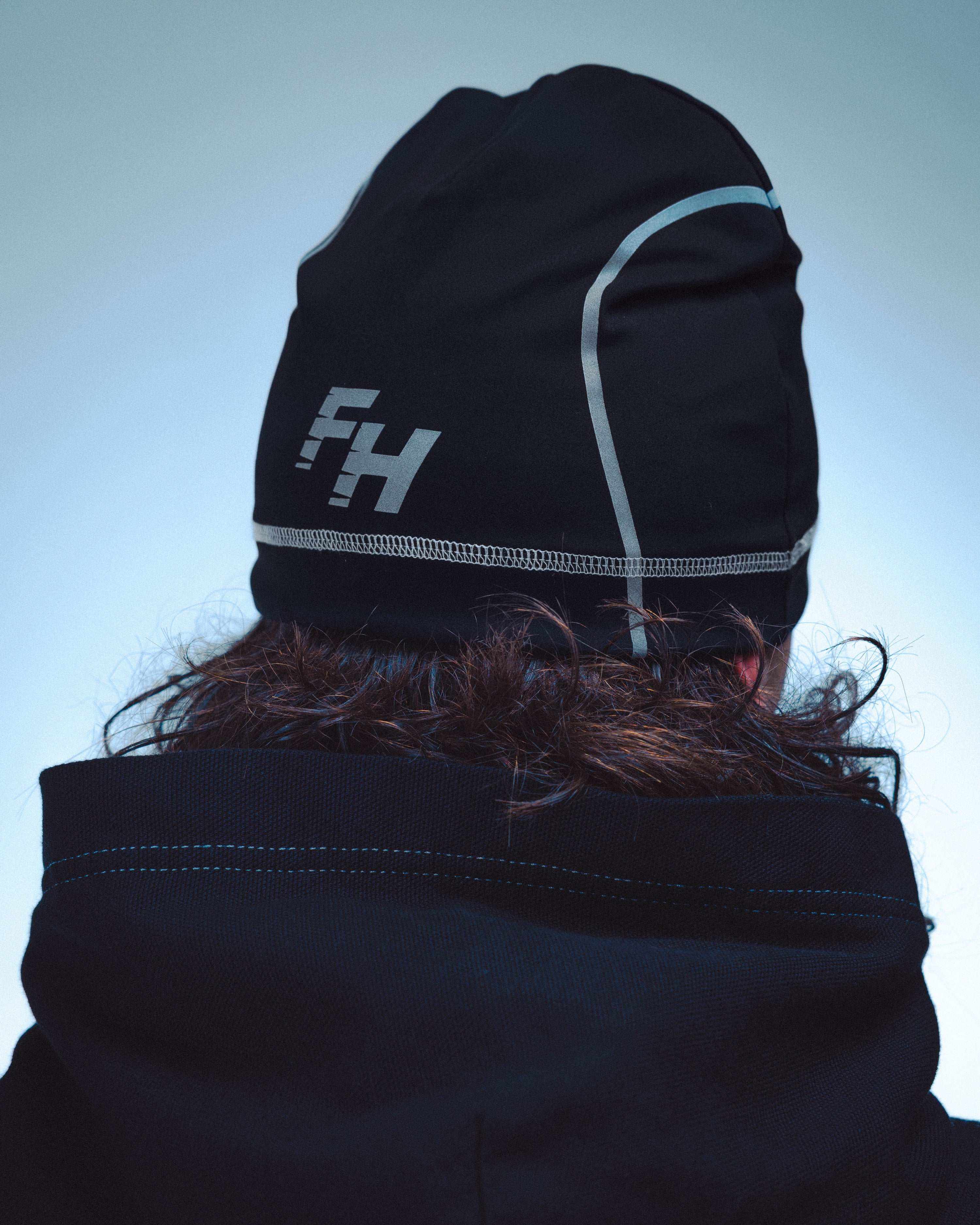 RUNNER BEANIE FOREVER HUSTLING - BLACK - Image 4