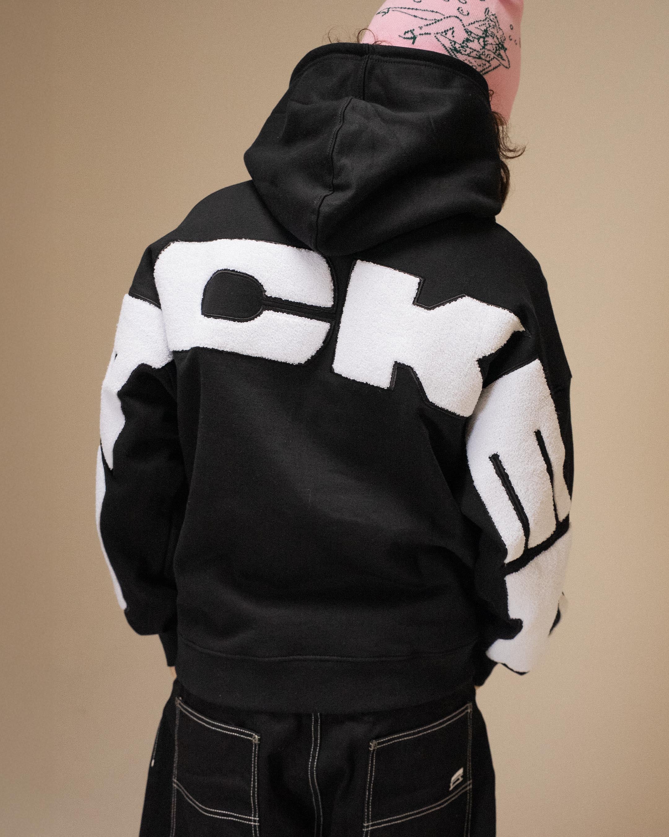YETORIUS HOODIE - BLACK - Image 2